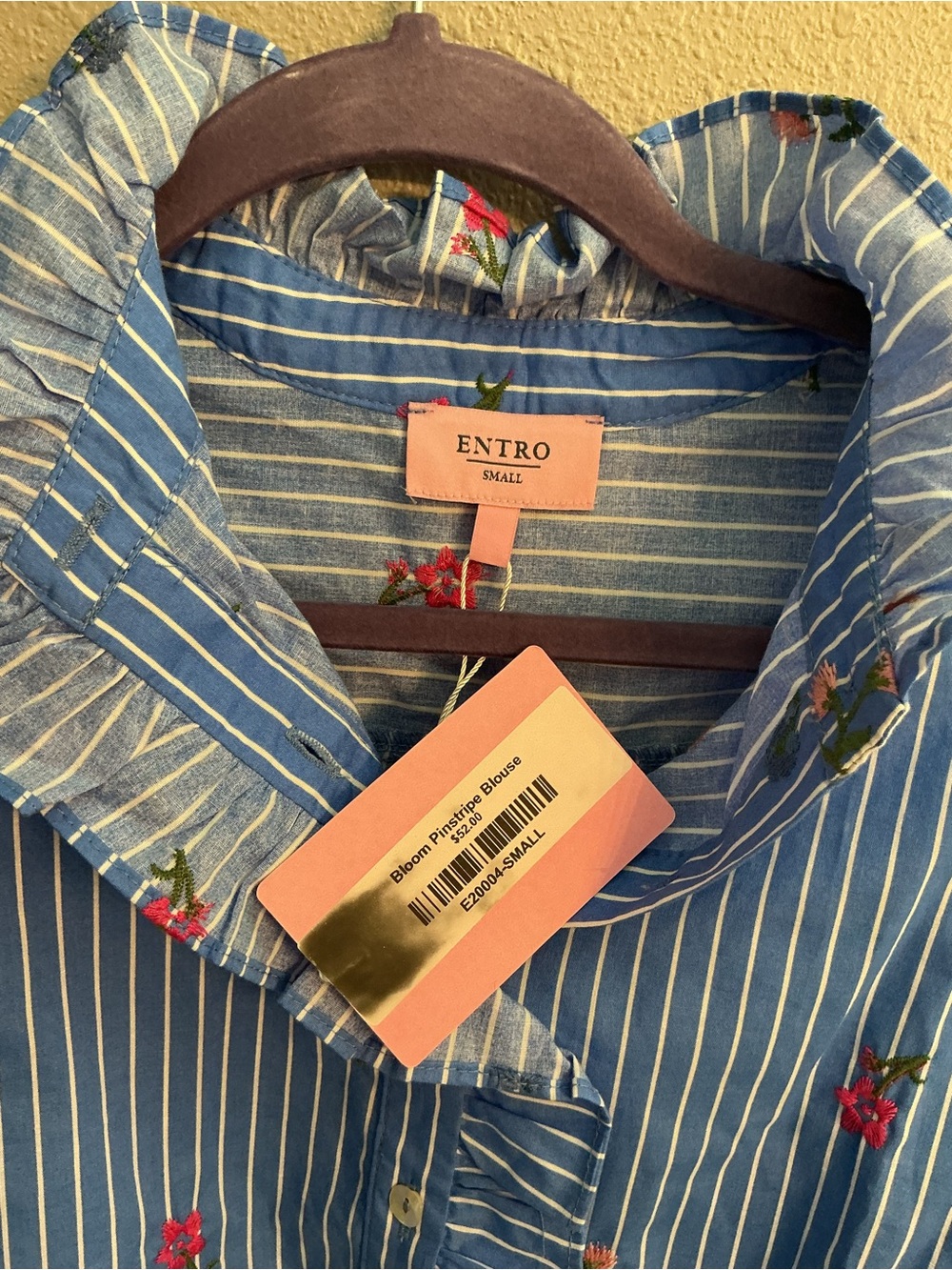 entro Blue Striped Floral Puff-Sleeve Blouse - Picture 2 of 3